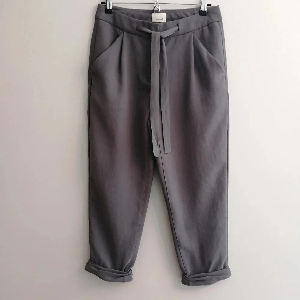 Aritzia Wilfred Allant Crepe Cropped Gray Pleated Trouser Pants Neutral Size 2